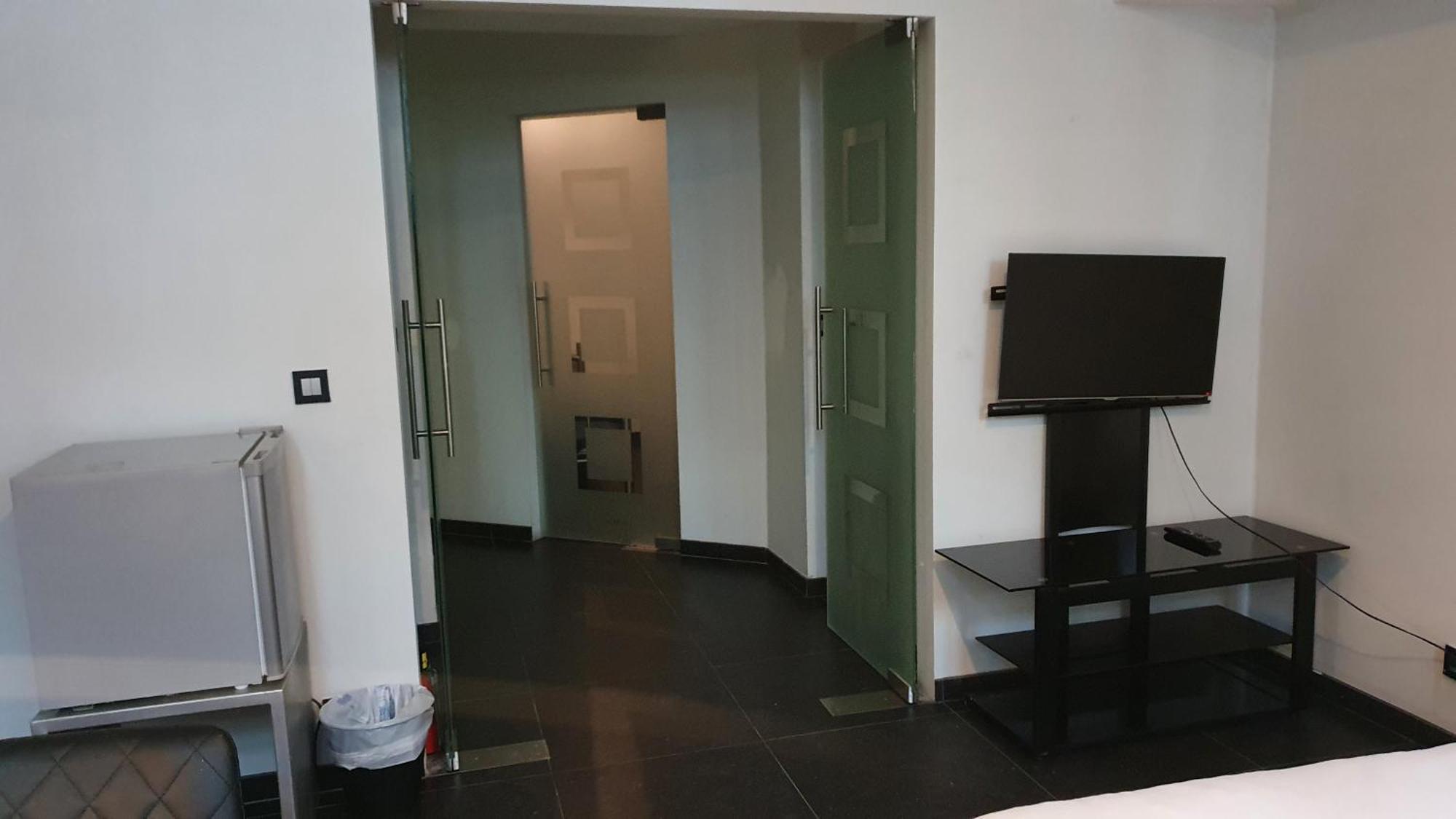Guesthouse Marie Therese Βρυξέλλες Εξωτερικό φωτογραφία